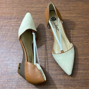 NWOT Wild Rose shoes